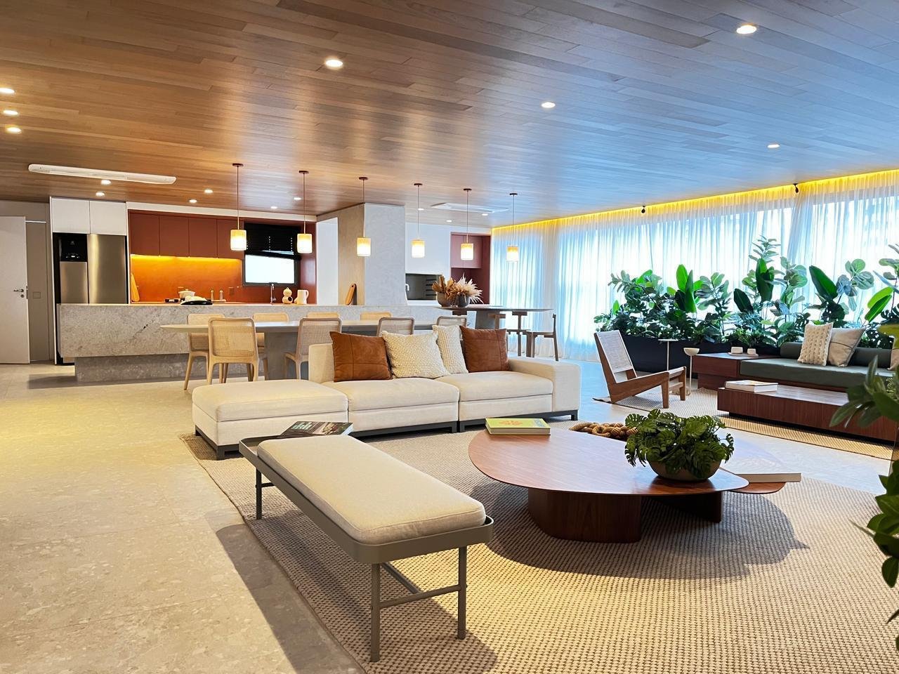 Sala de estar integrada estilo americano em apartamento cobertura no Alto de Pinheiros, São Paulo