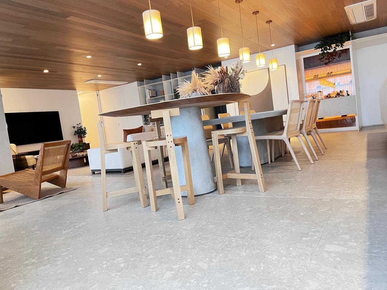 Sala de jantar integrada estilo americano em apartamento cobertura no Alto de Pinheiros, São Paulo